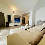 Balda-san Teodoro -lu Fraili Villa San Teodoro (Sardinia)