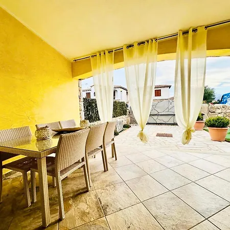 Red Bouganvillea Villa *